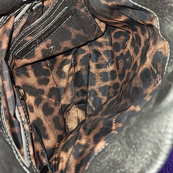 2/$20 B Makowsky Crossbody Bag - Picture 4 of 10